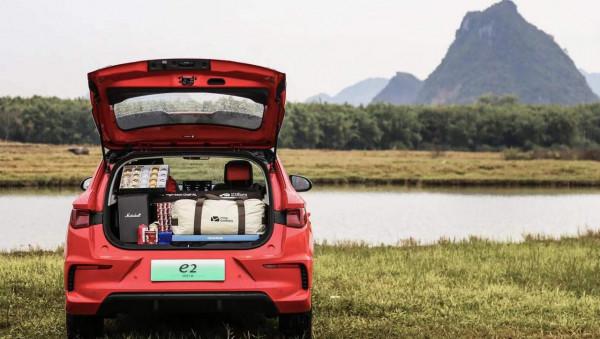 比亞迪e2 遠離城市喧囂 全家暖心露營 比亞迪e2 遠離城市喧囂 全家暖心露營