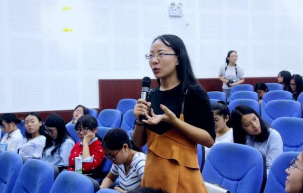 深圳一中學博士爭相應聘，看到“工資單”後才明白，知識就是財富