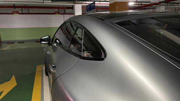 蘋果樹的徽章，賓士GT50改裝GT63 S先型特別版包圍、黃色安全帶