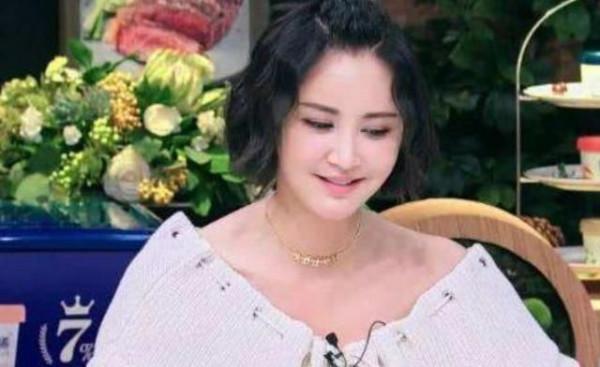 縱觀明星那些減肥方法,狠地只喝水,兩週掉十斤 縱觀明星那些減肥方法,狠地只喝水,兩週掉十斤