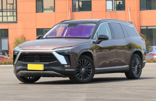 不用擔心油耗的效能SUV，車長超5米，卻能4.9秒破百，詳解蔚來ES8