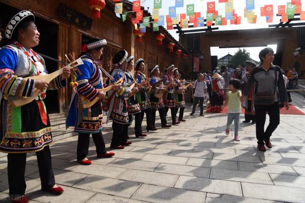 雲南特有的15個少數民族 雲南特有的15個少數民族