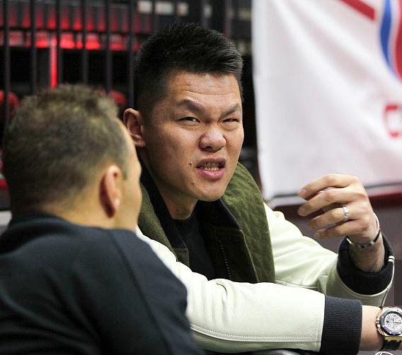 4分鐘轟7分3板！宏遠2.2米天才中鋒驚豔亮相，朱芳雨押寶成功