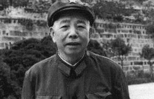 堅辭上將軍銜受讚譽的開國中將——徐立清 堅辭上將軍銜受讚譽的開國中將——徐立清