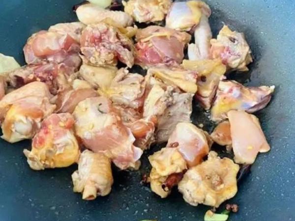 名廚說菜丨土豆燒雞塊,美味下飯 名廚說菜丨土豆燒雞塊,美味下飯