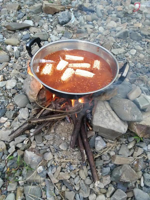 野釣露營，青山綠水