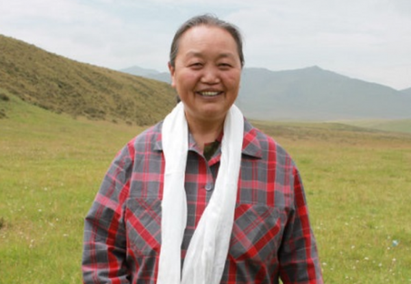 甘肅女富豪雷菊芳,身家高達120億,卻穿著樸素,為人十分低調 甘肅女富豪雷菊芳,身家高達120億,卻穿著樸素,為人十分低調