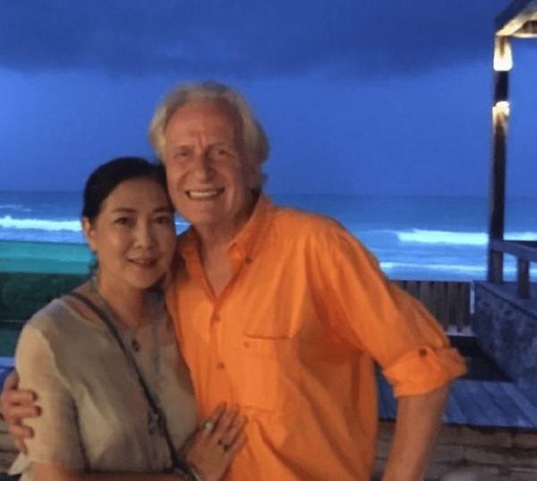 5對娛樂圈的跨國夫妻，有人結婚30年恩愛如初，有人36歲高齡生女