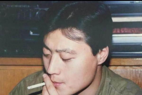 任程偉：妻子陪我住地下室7年，成名後更把妻子當成寶