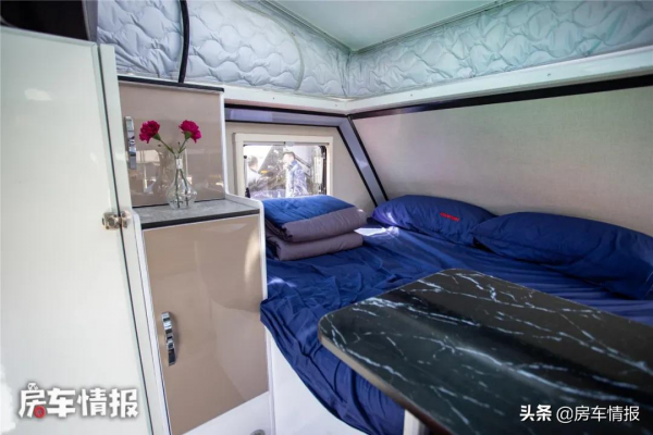 10.8萬的越野房車,能洗澡做飯適合2大1小,開門方式像戰車 10.8萬的越野房車,能洗澡做飯適合2大1小,開門方式像戰車