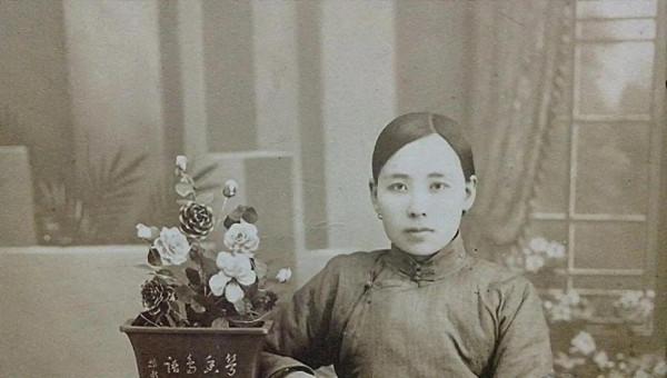 生同衾，死同穴，銀行家胡治藩與京劇名伶金素雯的生死戀情