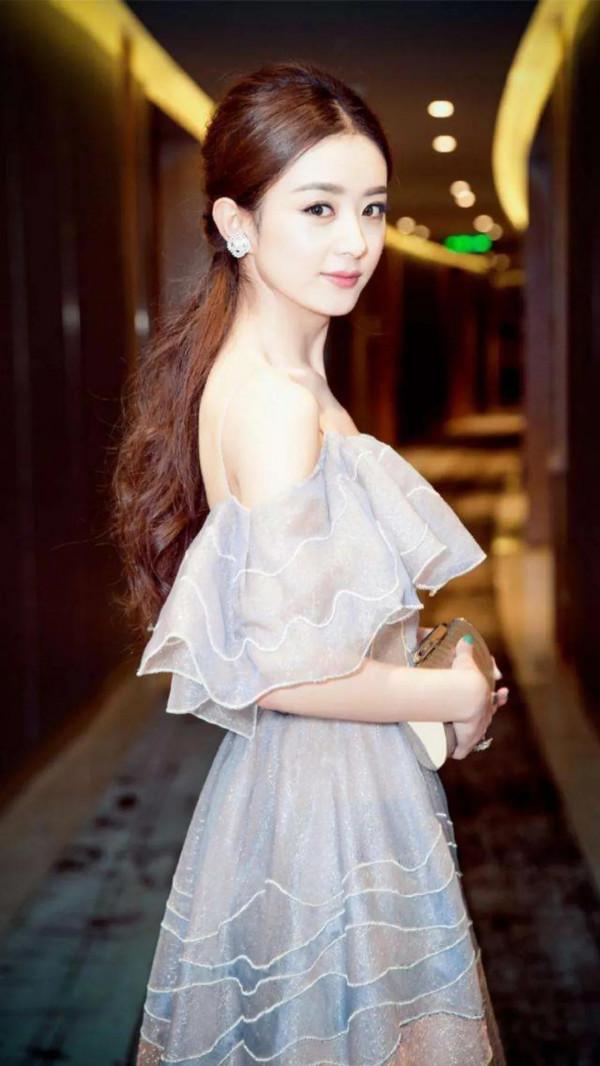 分享一組趙麗穎的美照桌布