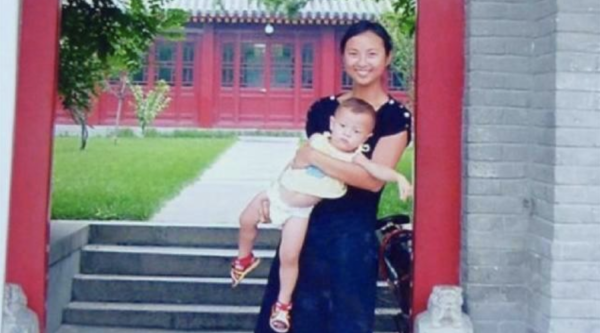 ";反美鬥士";馬楠:當克林頓面痛斥美國人權惡劣,為何後來嫁美國人 ";反美鬥士";馬楠:當克林頓面痛斥美國人權惡劣,為何後來嫁美國人