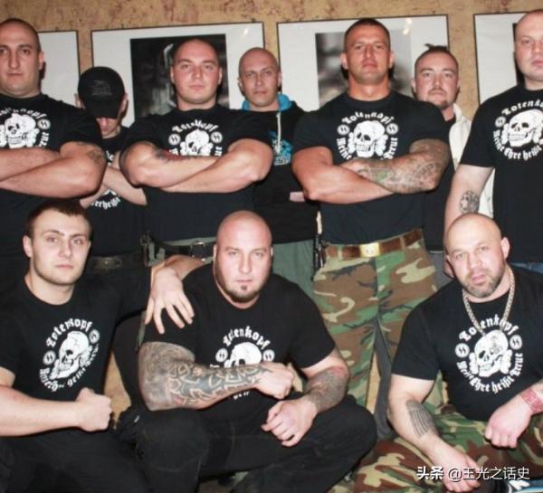 襲擊外國人、毆打警察,俄羅斯“納粹”為什麼無法無天? 襲擊外國人、毆打警察,俄羅斯“納粹”為什麼無法無天?