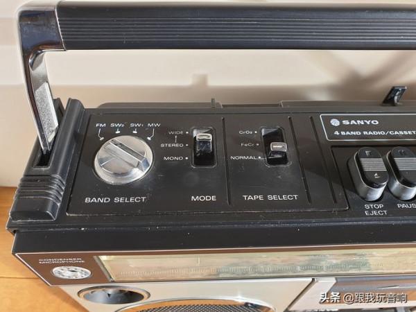 三洋SANYO在1979年推出的M-4500行動式立體聲盒式收錄機音響 三洋SANYO在1979年推出的M-4500行動式立體聲盒式收錄機音響