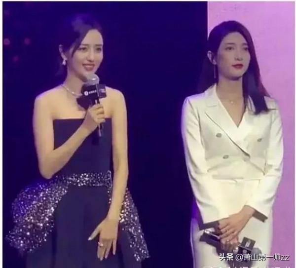 真為難江疏影了，跟84斤的佟麗婭同框，腰勒的衣服全是褶子