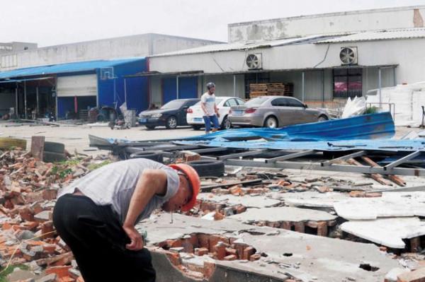 農村備受歡迎的彩鋼瓦，到底有什麼危害？為何最終會被勒令拆除？