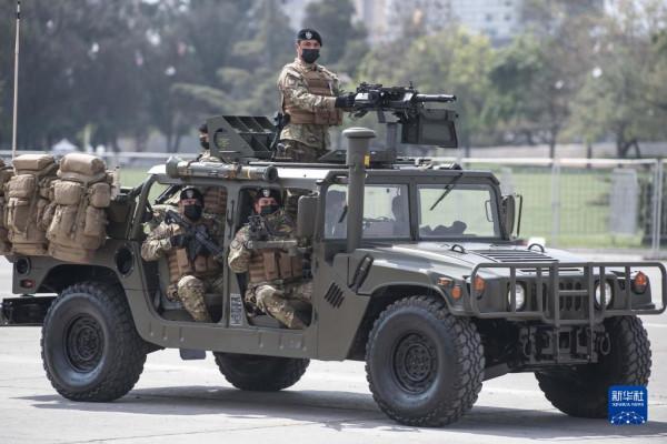 智利舉行陸軍節閱兵式 智利舉行陸軍節閱兵式