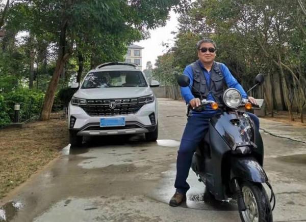 穿越中國的退休老人，丈量新疆的地圖蟻人｜未來交通回信