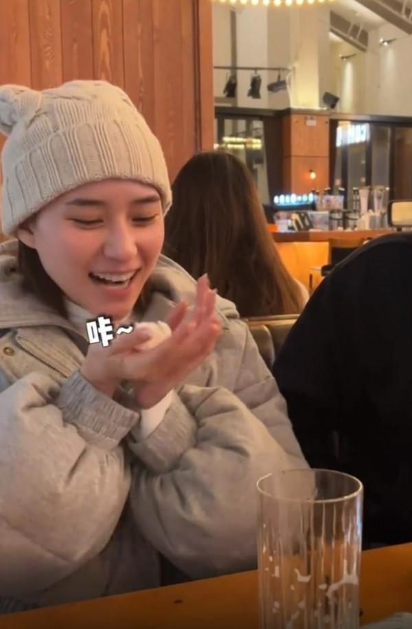 何超蓮情人節秀照片，發5年前的美照，立下新目標與竇驍有關