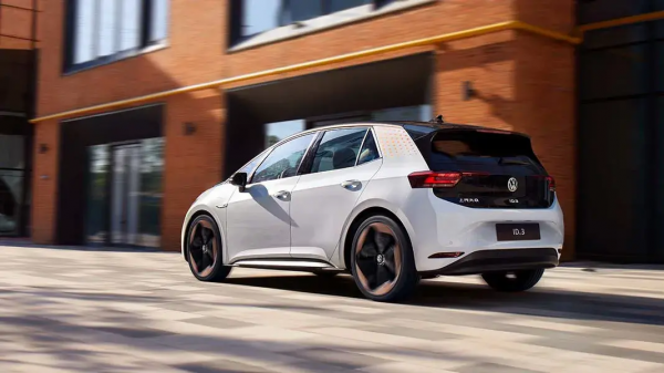 2021年最棒的新車是哪款？我留10個選項給你挑