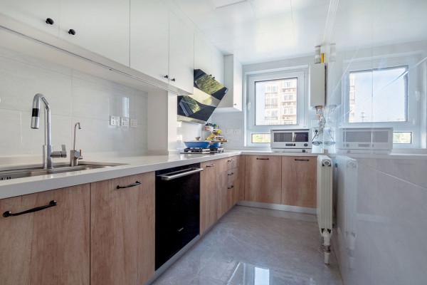 長春百合裝飾怎麼樣 原木風和愛馬仕橙搭配的簡約風住宅 簡潔且溫馨