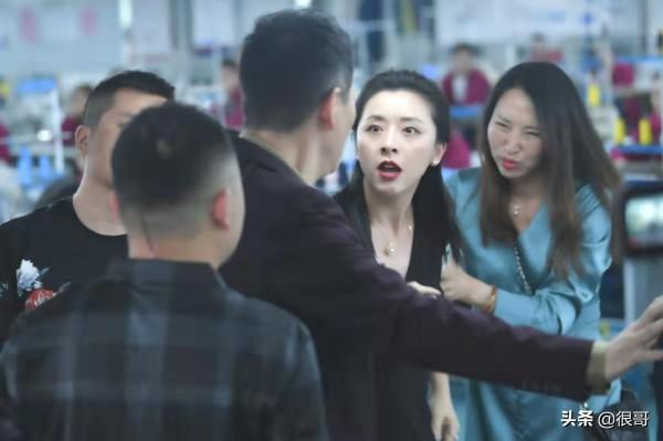 郝蕾、溫崢嶸年輕時都是美女，如今出演八角亭迷霧，誰的變化大？