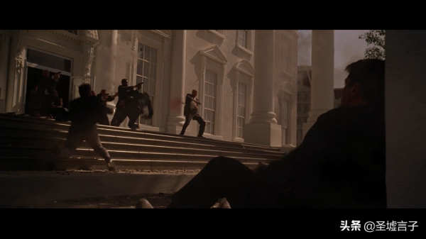 白宮陷落:13分鐘攻佔白宮挾持總統,僅差3秒鐘美國就消失了 白宮陷落:13分鐘攻佔白宮挾持總統,僅差3秒鐘美國就消失了