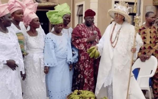 山東小夥當上非洲酋長,封地百畝妻妾成群,他究竟是如何成功的? 山東小夥當上非洲酋長,封地百畝妻妾成群,他究竟是如何成功的?