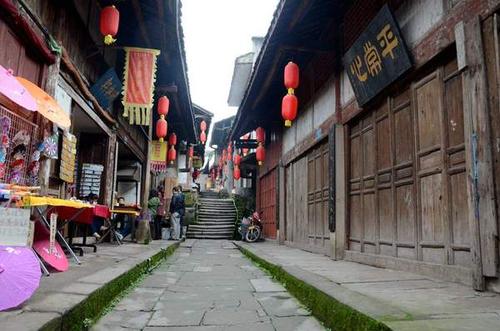 藏在湖北孝感的百年老街，沒有商業化痕跡，小鎮幽靜值得一玩