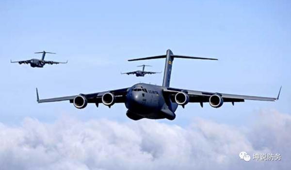 前 10 名軍用運輸機