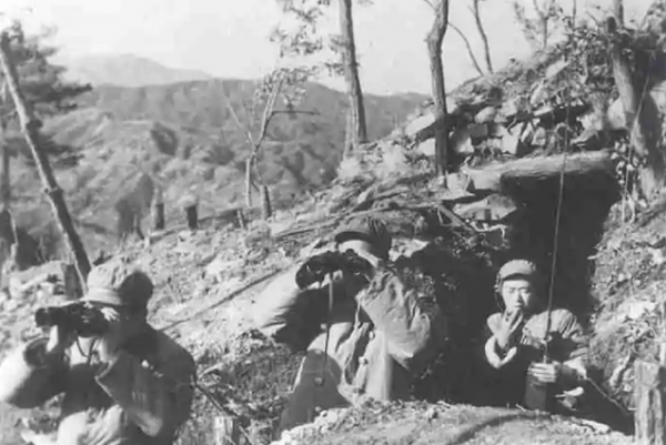 上甘嶺第7天：志願軍45師殲敵2500人，美軍拉走了30卡車的屍體