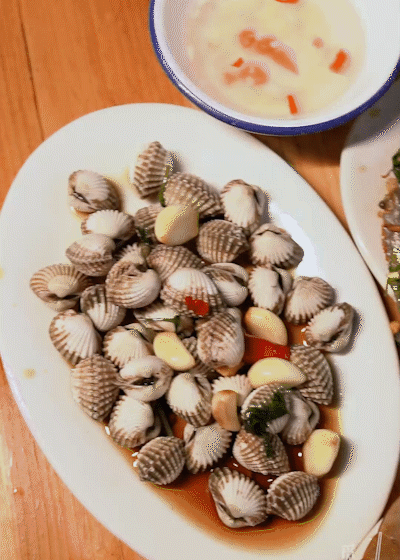 連店名我都叫不出來的“三無”小店，26年竟然還沒倒閉