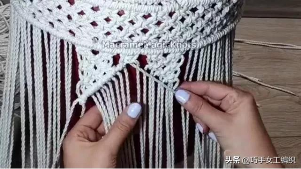 舊凳子不要扔，一團繩子就改造起來，家裡都美翻了