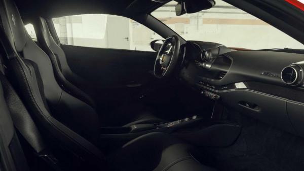 寬體夠炫酷，效能更炸裂，Novitec改裝法拉利F8