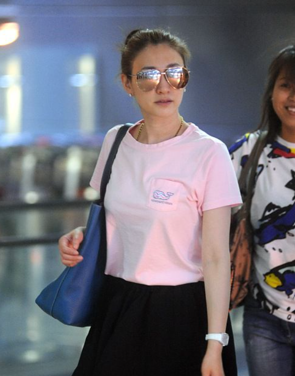 李小冉：被魔鬼前任威脅，為梅婷前夫流產，最終和男閨蜜修成正果