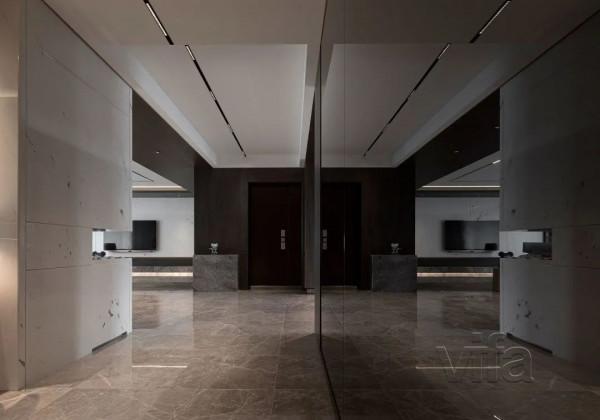 以沉靜之形 構築有趣真我 以沉靜之形 構築有趣真我