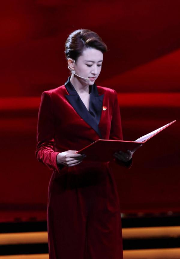 央視主持張蕾：被楊帆暗戀多年，有緣無分，嫁普通生意人生一子