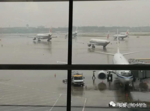 02:初探印證猜想，高程4千多米處確有20多公里長丹霞景觀