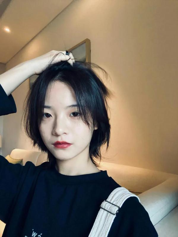 透過一部電視劇我才知道你是誰李庚希