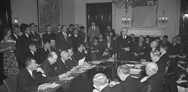 抗戰勝利後，國民黨政府為何放棄對日索賠