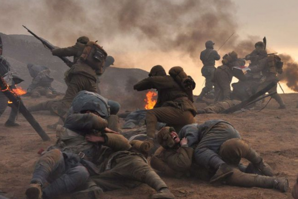 他是地主家的孩子，後加入國民黨，犧牲時是八路軍抗日聯軍副司令