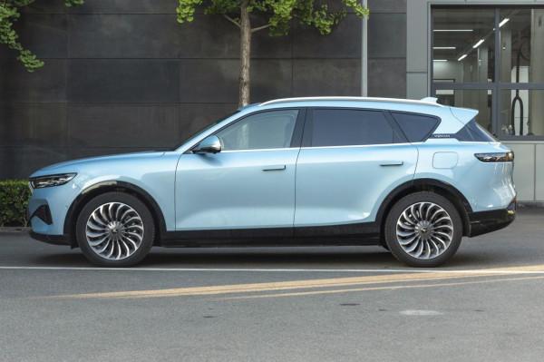 評測2021款 四驅增程版嵐圖FREE，外形優雅，續航無憂