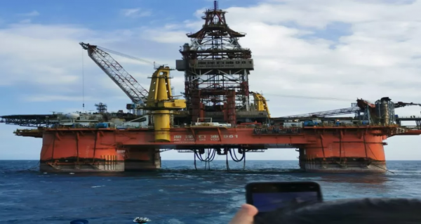 王詩成：實施海洋石油開發 應對能源安全挑戰的對策研究