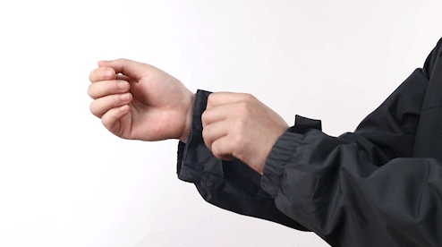 適合秋天的衝鋒衣!透氣防風又擋雨,一口氣買3件也不心疼 適合秋天的衝鋒衣!透氣防風又擋雨,一口氣買3件也不心疼