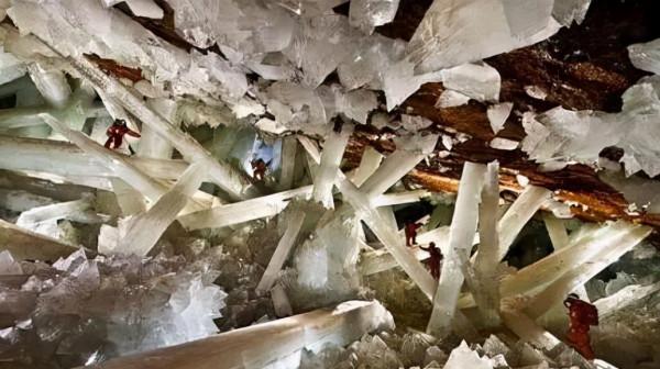 水晶長度達11米，而且遍地都是，人們為什麼還不開採奈卡水晶洞？