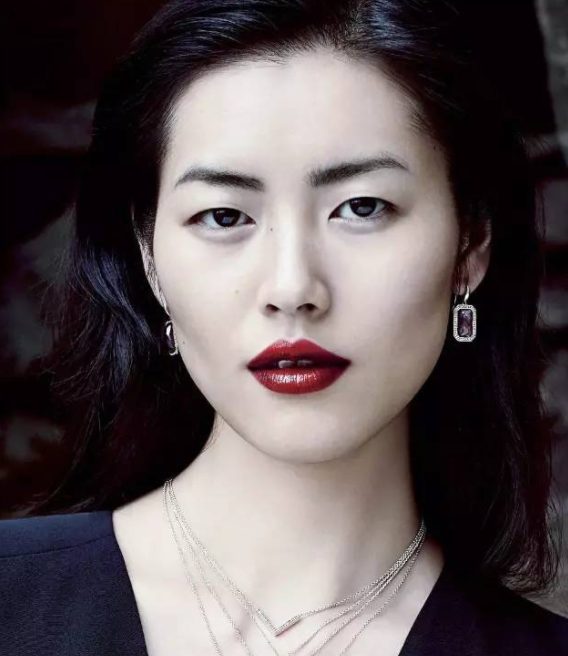 那些一刀切削骨的明星還好嗎?後遺症一大堆,小方臉成最大贏家 那些一刀切削骨的明星還好嗎?後遺症一大堆,小方臉成最大贏家