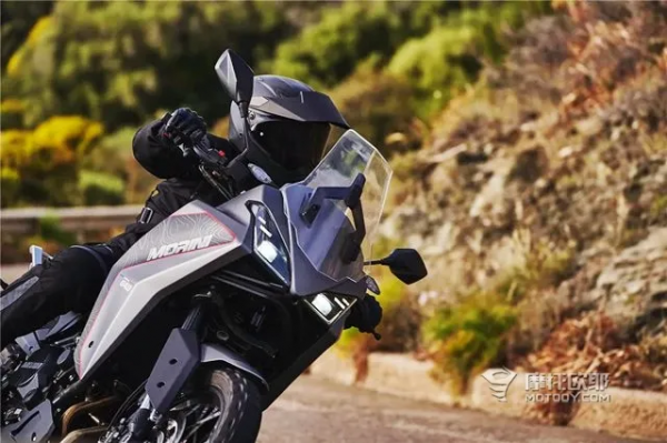 如果X-CAPE 650不叫摩托莫里尼，還會被詬病為摩托界的寶沃嗎？