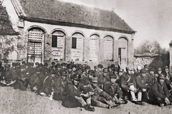 雲南83歲老人隱居60年，晚年出山見人就問：日軍打到哪兒了？