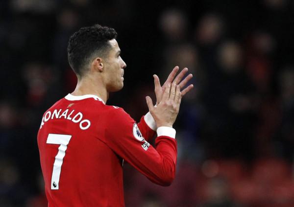 足球——英超：曼聯不敵狼隊